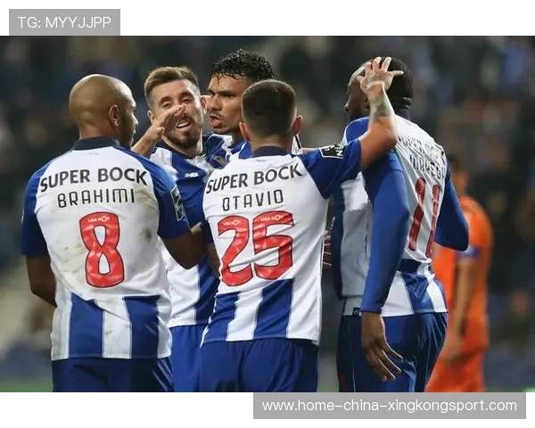 波尔图瞄准C罗式巨星引援:打造具备定位球与禁区冲击力的梦之队 波尔图瞄准C罗式巨星引援:打造具备定位球与禁区冲击力的梦之队